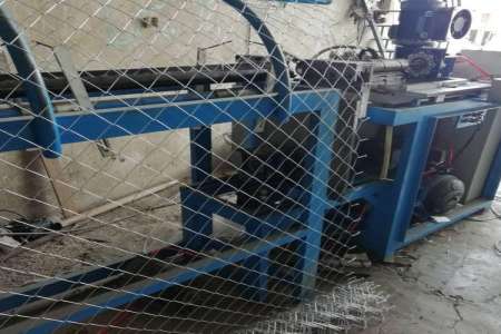 ساخت توری حصاری به صورت دستی، نیمه اتوماتیک و تمام اتوماتیک صورت می پذیرد.