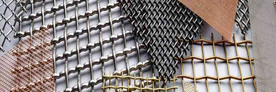 فنس پرسی در مدل های گوناگون ساخته و تولید می شود.