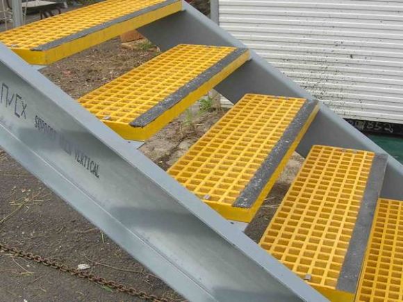 تصویر گریتینگ کامپوزیتی به عنوان پله.