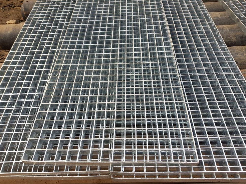 تصویر و عکس مرتبط با یک مدل از گریتینگ استیل